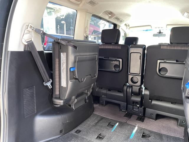 セレナ ハイウェイスター　Ｓ－ハイブリッド　クルーズコントロール／メモリーナビ／ＣＤ／ＤＶＤ／バックカメラ／盗難防止装置／スマートキー／レーンキープアシスト／フロントフォグランプ／（19枚目）