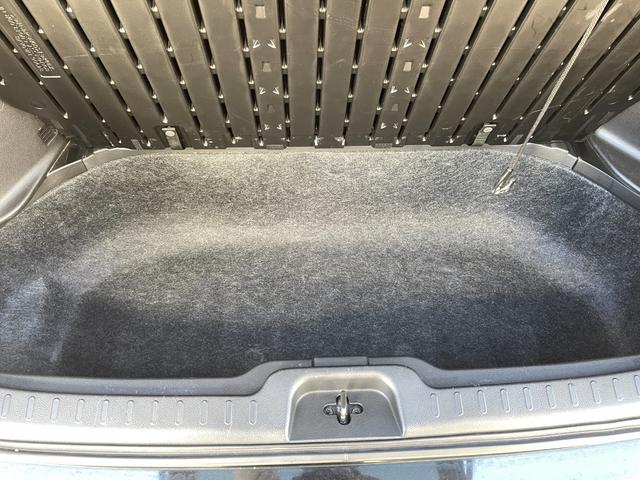 セレナ ハイウェイスター　Ｓ－ハイブリッド　クルーズコントロール／メモリーナビ／ＣＤ／ＤＶＤ／バックカメラ／盗難防止装置／スマートキー／レーンキープアシスト／フロントフォグランプ／（22枚目）