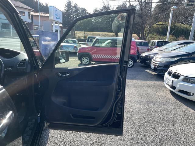 セレナ ハイウェイスター　Ｓ－ハイブリッド　クルーズコントロール／メモリーナビ／ＣＤ／ＤＶＤ／バックカメラ／盗難防止装置／スマートキー／レーンキープアシスト／フロントフォグランプ／（25枚目）