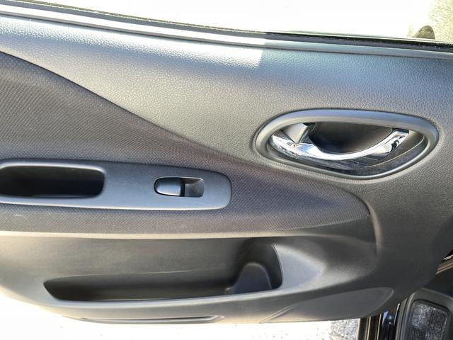 セレナ ハイウェイスター　Ｓ－ハイブリッド　クルーズコントロール／メモリーナビ／ＣＤ／ＤＶＤ／バックカメラ／盗難防止装置／スマートキー／レーンキープアシスト／フロントフォグランプ／（28枚目）