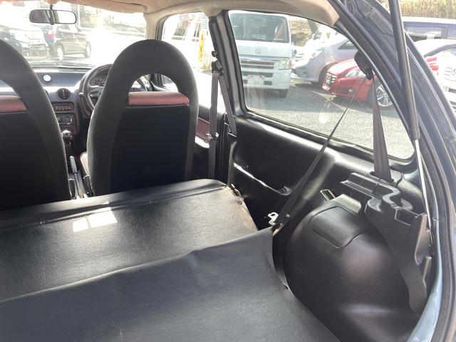 ヴィヴィオ ＲＸ－Ｒ　マニュアル車／スーパーチャージャー／エアコン・クーラー／パワーステアリング／パワーウィンドウ／アルミホイール／スペアタイヤ有り／（68枚目）