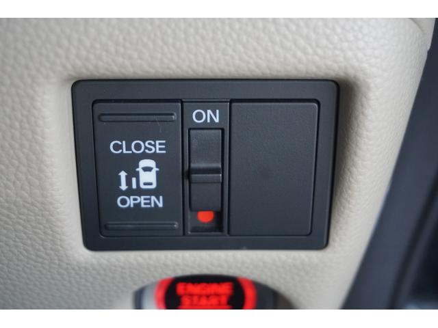 Ｎ－ＢＯＸ Ｇ・Ｌホンダセンシング　ホンダセンシング／衝突軽減ブレーキ／クルーズコントロール／ＬＥＤヘッドライト／助手席側パワースライドドア／ＶＳＡ／純正ナビ／バックカメラ／ＴＶ／ＣＤ／ＤＶＤ／ＵＳＢ／ＢｌｕｅｔｏｏｔｈＡｕｄｉｏ（7枚目）