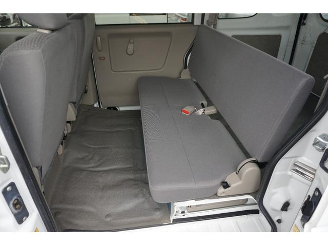 ＮＶ１００クリッパーバン ＤＸＧＬパッケージ　ラジオ／キーレスキー／ドアバイザー／エアバッグ／パワーウィンドウ／パワーステアリング／ラバーマット（フロントのみ）／スペアタイヤ／ハロゲンヘッドライト／スチールホイール（5枚目）