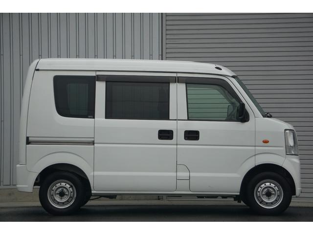 ＮＶ１００クリッパーバン ＤＸＧＬパッケージ　ラジオ／キーレスキー／ドアバイザー／エアバッグ／パワーウィンドウ／パワーステアリング／ラバーマット（フロントのみ）／スペアタイヤ／ハロゲンヘッドライト／スチールホイール（25枚目）