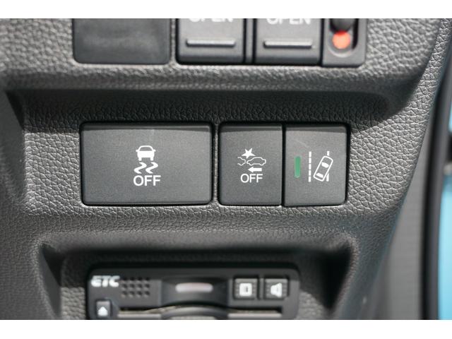 フリード Ｇ・ホンダセンシング　ホンダセンシング／衝突軽減ブレーキ／クルーズコントロール／ＬＥＤヘッドライト／両側電動スライドドア／ＥＴＣ／純正ナビ／バックカメラ／ＣＤ／ＤＶＤ／ＢｌｕｅｔｏｏｔｈＡｕｄｉｏ／２列目ベンチシート（7枚目）