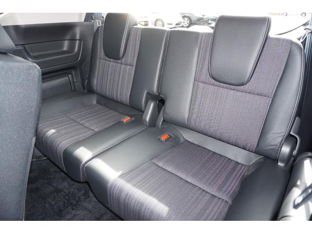 フリード Ｇ・ホンダセンシング　ホンダセンシング／衝突軽減ブレーキ／クルーズコントロール／ＬＥＤヘッドライト／両側電動スライドドア／ＥＴＣ／純正ナビ／バックカメラ／ＣＤ／ＤＶＤ／ＢｌｕｅｔｏｏｔｈＡｕｄｉｏ／２列目ベンチシート（12枚目）