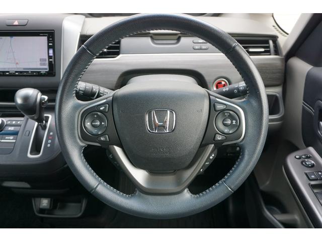 フリード Ｇ・ホンダセンシング　ホンダセンシング／衝突軽減ブレーキ／クルーズコントロール／ＬＥＤヘッドライト／両側電動スライドドア／ＥＴＣ／純正ナビ／バックカメラ／ＣＤ／ＤＶＤ／ＢｌｕｅｔｏｏｔｈＡｕｄｉｏ／２列目ベンチシート（14枚目）