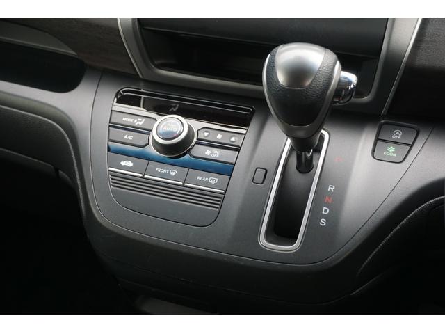 フリード Ｇ・ホンダセンシング　ホンダセンシング／衝突軽減ブレーキ／クルーズコントロール／ＬＥＤヘッドライト／両側電動スライドドア／ＥＴＣ／純正ナビ／バックカメラ／ＣＤ／ＤＶＤ／ＢｌｕｅｔｏｏｔｈＡｕｄｉｏ／２列目ベンチシート（19枚目）