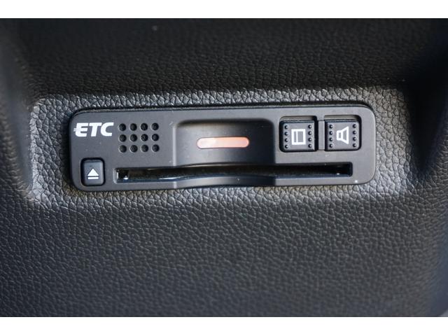 フリード Ｇ・ホンダセンシング　ホンダセンシング／衝突軽減ブレーキ／クルーズコントロール／フロントドラレコ／ＬＥＤヘッドライト／両側パワースライドドア／純正アルミホイール／ＥＴＣ／純正ナビ／バックカメラ／ＴＶ／ＢＴＡ／ＣＤ／ＤＶＤ（6枚目）