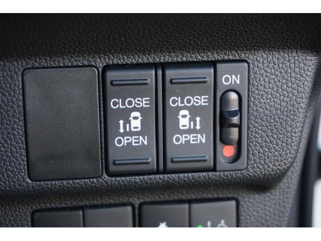 フリード Ｇ・ホンダセンシング　ホンダセンシング／衝突軽減ブレーキ／クルーズコントロール／フロントドラレコ／ＬＥＤヘッドライト／両側パワースライドドア／純正アルミホイール／ＥＴＣ／純正ナビ／バックカメラ／ＴＶ／ＢＴＡ／ＣＤ／ＤＶＤ（7枚目）