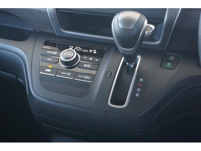 フリード Ｇ・ホンダセンシング　ホンダセンシング／衝突軽減ブレーキ／クルーズコントロール／フロントドラレコ／ＬＥＤヘッドライト／両側パワースライドドア／純正アルミホイール／ＥＴＣ／純正ナビ／バックカメラ／ＴＶ／ＢＴＡ／ＣＤ／ＤＶＤ（19枚目）