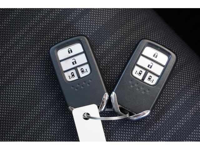 フリード Ｇ・ホンダセンシング　ホンダセンシング／衝突軽減ブレーキ／クルーズコントロール／フロントドラレコ／ＬＥＤヘッドライト／両側パワースライドドア／純正アルミホイール／ＥＴＣ／純正ナビ／バックカメラ／ＴＶ／ＢＴＡ／ＣＤ／ＤＶＤ（25枚目）