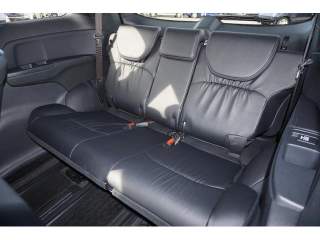 オデッセイハイブリッド e:HEVアブソルート・EXブラックエディション ホンダセンシング/衝突軽減ブレーキ/オートテールゲート/前後ドラレコ/ETC2.0/前後パーキングセンサー/シートヒーター/ワイヤレス充電器/パワーシート/オットマン/マルチビューカメラ/ナビ/USB(12枚目)