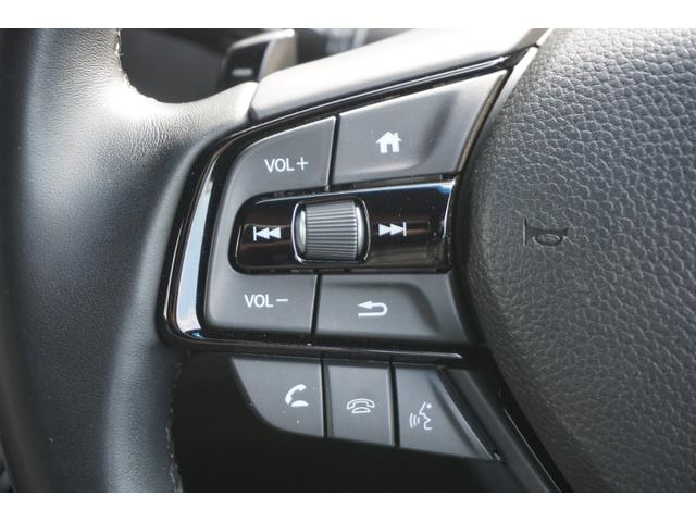 オデッセイハイブリッド e:HEVアブソルート・EXブラックエディション ホンダセンシング/衝突軽減ブレーキ/オートテールゲート/前後ドラレコ/ETC2.0/前後パーキングセンサー/シートヒーター/ワイヤレス充電器/パワーシート/オットマン/マルチビューカメラ/ナビ/USB(14枚目)