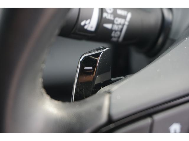 オデッセイハイブリッド e:HEVアブソルート・EXブラックエディション ホンダセンシング/衝突軽減ブレーキ/オートテールゲート/前後ドラレコ/ETC2.0/前後パーキングセンサー/シートヒーター/ワイヤレス充電器/パワーシート/オットマン/マルチビューカメラ/ナビ/USB(16枚目)