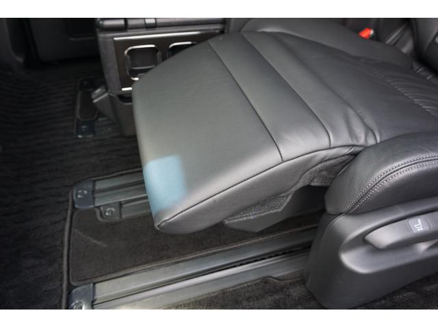 オデッセイハイブリッド e:HEVアブソルート・EXブラックエディション ホンダセンシング/衝突軽減ブレーキ/オートテールゲート/前後ドラレコ/ETC2.0/前後パーキングセンサー/シートヒーター/ワイヤレス充電器/パワーシート/オットマン/マルチビューカメラ/ナビ/USB(59枚目)