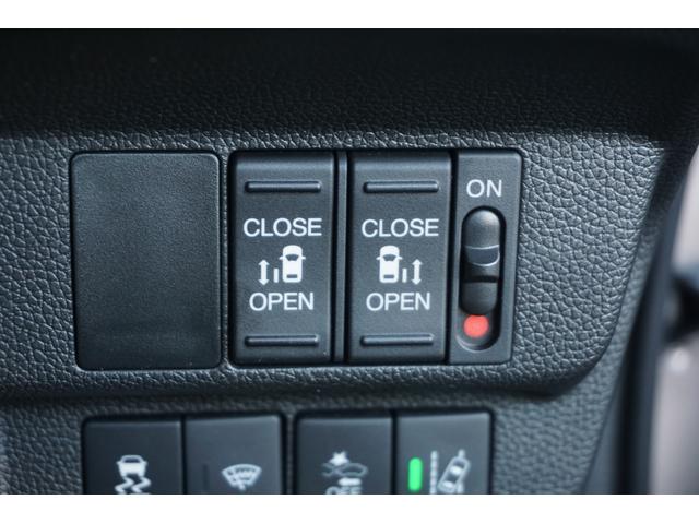 フリード Ｇ・ホンダセンシング　ホンダセンシング／衝突軽減ブレーキ／クルーズコントロール／両側電動スライドドア／ＬＥＤヘッドライト／ＥＴＣ／アルミホイール／純正ナビ／バックカメラ／ＣＤ／ＤＶＤ／ＢｌｕｅｔｏｏｔｈＡｕｄｉｏ／ＥＴＣ（6枚目）