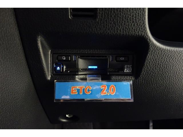 ヴォクシー ハイブリッドＳ－Ｚ　パワーウィンドウ　ＤＶＤ再生機能　インテリキー　横滑防止装置　地デジＴＶ　アクティブクルーズコントロール　１オナ　フルオートエアコン　リアカメラ　エアバッグ　ＡＢＳ　１００Ｖ充電　ナビＴＶ　ＷＡＣ（16枚目）