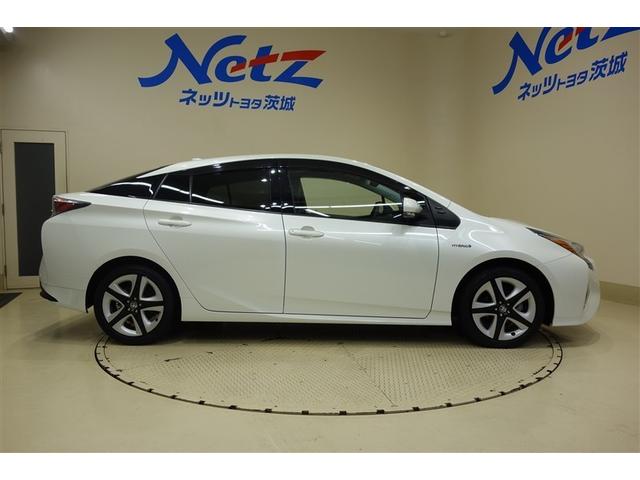 プリウス Aツーリングセレクション ドラレコ付き スマキー イモビライザー バックモニター 1オーナ クルコン 記録簿有 LEDヘッドライト DVD視聴可 ETC ナビTV メモリーナビゲーション 横滑り防止機能 キーフリ アルミ(6枚目)