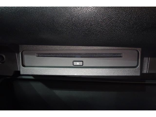 ヴォクシー ハイブリッドＳ－Ｚ　パワーウィンドウ　ＤＶＤ再生機能　インテリキー　横滑防止装置　地デジＴＶ　アクティブクルーズコントロール　１オナ　フルオートエアコン　リアカメラ　エアバッグ　ＡＢＳ　１００Ｖ充電　ナビＴＶ　ＷＡＣ（14枚目）