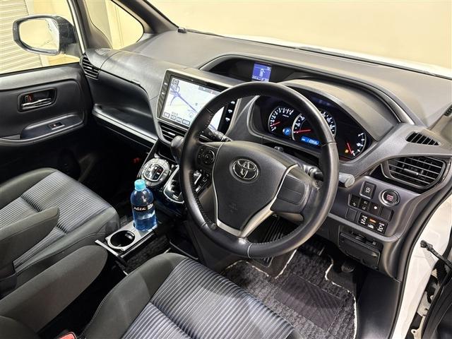 ヴォクシー ZS 煌II スマートキー・プッシュスタート バックガイドモニター セキュリティアラーム 両側パワスラドア ETC車載器 地デジテレビ VSC LEDライト 助手席エアバック キーレスエントリー AC パワステ(25枚目)