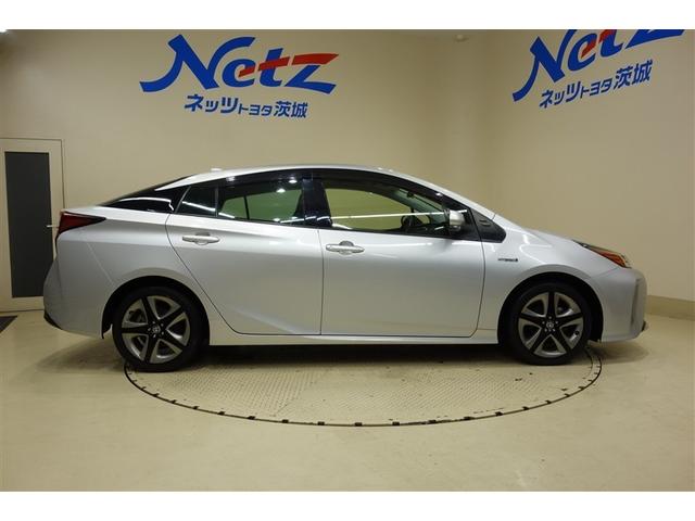 プリウス Ｓツーリングセレクション　エアバック　地デジ　１オーナー車　Ｂモニ　アイスト　ＡＣ１００Ｖ　定期点検記録簿　ＬＥＤヘッド　イモビ　オートクルーズ　横滑り防止　サイドエアバック　ＤＶＤ再生可　ＥＴＣ　スマートキー　メモリ－ナビ（6枚目）