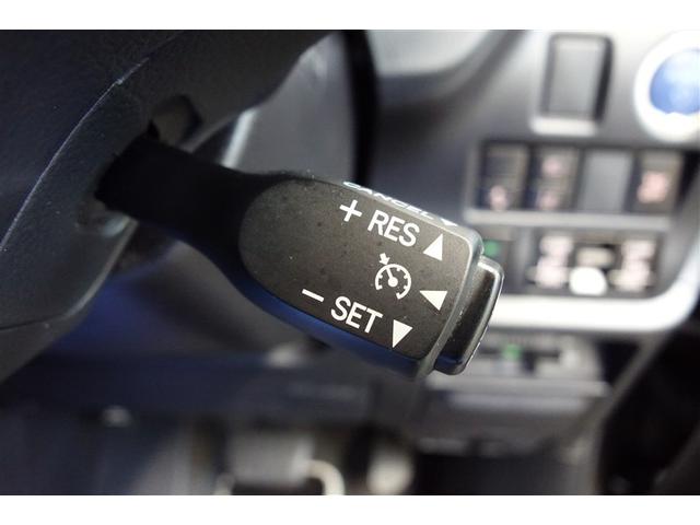 ヴォクシー ハイブリッドＺＳ　煌ＩＩＩ　１０型純正ナビ　フルセグＴＶ　ブルートゥース　ＤＶＤ再生　後席モニター　リヤカメラ　ＥＴＣ　スマートキー　　オートエアコン　クルーズコントロール　ＬＥＤライト　両側電動ドア　セーフティセンス　アルミ（23枚目）