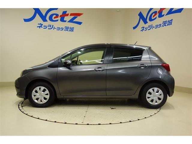 ヴィッツ Ｆ　アイドリングストップ車　パワーウィンドウ　エアバック　Ｗエアバック　エアコン　横滑り防止装置　キーレスキー　整備記録簿　パワステ　ワンセグＴＶ　ナビ・ＴＶ　メモリーナビゲーション　ＡＢＳ　ワンオーナー（10枚目）