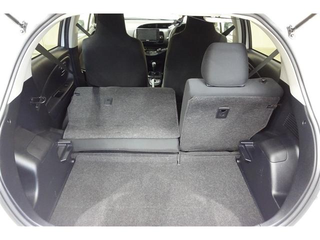 ヴィッツ ハイブリッドＦ　横滑り防止機能　盗難防止装置　ＬＥＤヘッドランプ　エコモード　フルセグＴＶ　ＥＴＣ車載器　ドライブレコーダー　スマートキー　キーレス　記録簿　パワーステアリング　ミュージックプレイヤー接続可　エアコン（27枚目）