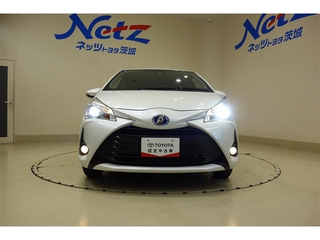 ヴィッツ ハイブリッドＦ　横滑り防止機能　盗難防止装置　ＬＥＤヘッドランプ　エコモード　フルセグＴＶ　ＥＴＣ車載器　ドライブレコーダー　スマートキー　キーレス　記録簿　パワーステアリング　ミュージックプレイヤー接続可　エアコン（32枚目）