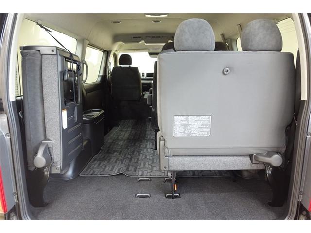 ハイエースワゴン ＧＬ　定期点検記録簿　ＰＳＤ　ＷエアＢ　４ＷＤ車　ダブルエアコン　キーレスエントリー　１００Ｖ　エアコン　ミュージックプレイヤー接続可　横滑り防止　ナビテレビ　ＡＢＳ　ワンオーナー　ＥＴＣ車載器　パワステ（29枚目）