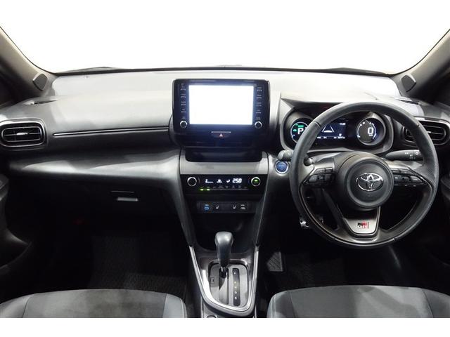 ヤリスクロス ハイブリッド GRスポーツ ワンオーナー車 衝突軽減 オートクルーズコントロール LEDヘッド Bカメラ キーレス スマートキー アイドリングストップ イモビライザー オートエアコン 横滑り防止装置 記録簿 ETC(11枚目)