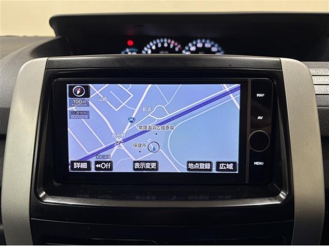 ノア Ｘ　スマートエディション　ナビ＆ＴＶ　リアクーラー　キーレス　パワーウインドウ　１オーナー　スマートキー　３列シート　ＥＴＣ　パワーステアリング　盗難防止システム　オートエアコン　ミュージックプレイヤー接続可　ＤＶＤ再生（13枚目）