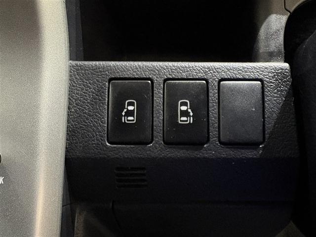 ノア Ｘ　スマートエディション　ナビ＆ＴＶ　リアクーラー　キーレス　パワーウインドウ　１オーナー　スマートキー　３列シート　ＥＴＣ　パワーステアリング　盗難防止システム　オートエアコン　ミュージックプレイヤー接続可　ＤＶＤ再生（22枚目）