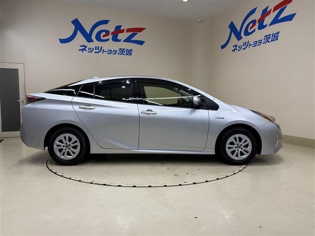 プリウス Ｓセーフティプラス　衝突回避システム　１セグ　Ｂモニター　ドラレコ付き　ＬＥＤライト　クルコン　ＥＴＣ装備　スマートＫＥＹ　ナビＴＶ　イモビライザー　横滑り防止機能　ＰＷ　カーテンエアバッグ　キーレスエントリー　アルミ（7枚目）