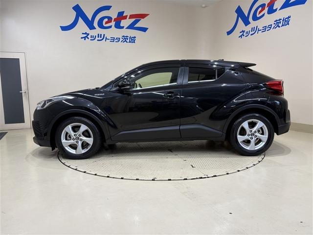 Ｃ－ＨＲ Ｓ　純正ナビ　フルセグＴＶ　ブルートゥース　ＤＶＤ再生　リヤカメラ　ＥＴＣ　スマートキー＆プッシュスタート　オートエアコン　クルーズコントロール　ＬＥＤライト　セーフティセンス　アルミホイール（12枚目）