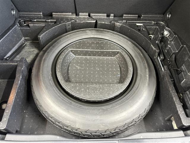 Ｃ－ＨＲ Ｓ　純正ナビ　フルセグＴＶ　ブルートゥース　ＤＶＤ再生　リヤカメラ　ＥＴＣ　スマートキー＆プッシュスタート　オートエアコン　クルーズコントロール　ＬＥＤライト　セーフティセンス　アルミホイール（30枚目）