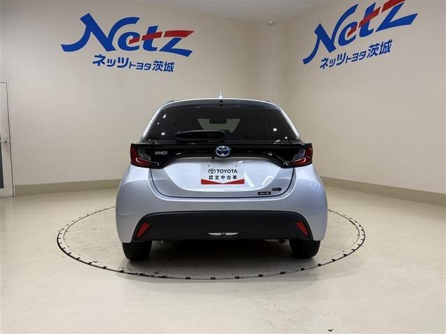 ヤリス ハイブリッドＸ　カーテンエアバッグ　イモビライザー　バックモニター　ワイヤレスキー　ＡＢＳ　ナビ　オートクルーズ　ミュージックプレイヤー接続可　Ｗエアバック　パワーウィンドウ　オートエアコン　ＥＴＣ　エアバック（9枚目）
