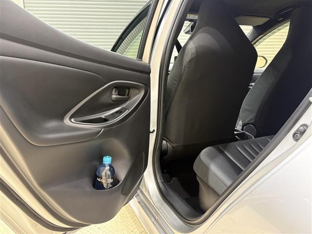 ヤリス ハイブリッドＸ　カーテンエアバッグ　イモビライザー　バックモニター　ワイヤレスキー　ＡＢＳ　ナビ　オートクルーズ　ミュージックプレイヤー接続可　Ｗエアバック　パワーウィンドウ　オートエアコン　ＥＴＣ　エアバック（24枚目）