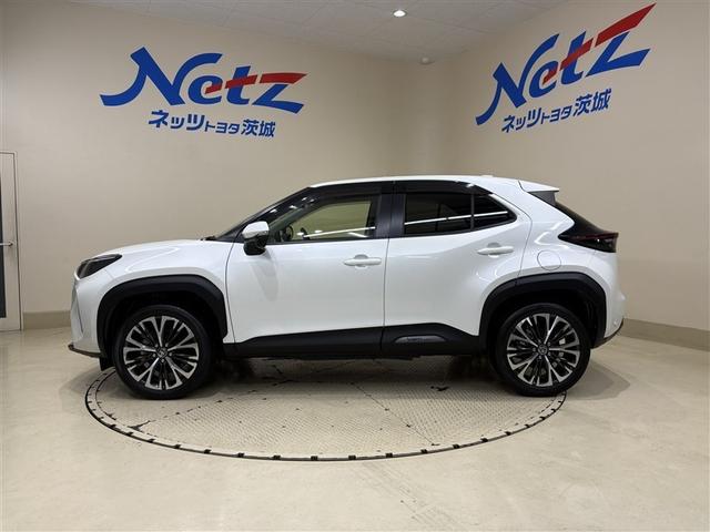 ヤリスクロス ハイブリッドＺ　ドライブレコーダ　インテリジェントキー　アルミホイル　ＬＥＤライト　１オ－ナ－　リアカメラ　ナビ　クルーズコントロール　整備記録簿　横滑り防止システム　メモリーナビゲーション　電動シ－ト　パワステ（11枚目）