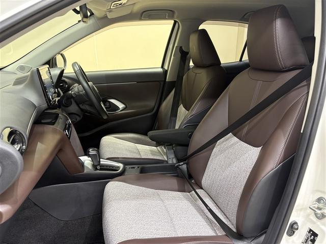 ヤリスクロス ハイブリッドＺ　ドライブレコーダ　インテリジェントキー　アルミホイル　ＬＥＤライト　１オ－ナ－　リアカメラ　ナビ　クルーズコントロール　整備記録簿　横滑り防止システム　メモリーナビゲーション　電動シ－ト　パワステ（28枚目）