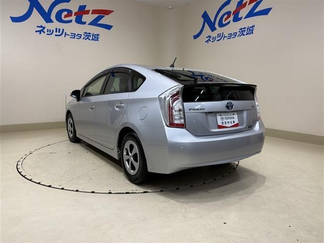 プリウス Ｇ　Ａストップ　１オーナー車　Ｒカメラ　スマ－トキ－　ＡＵＸ　パワーステアリング　エアバック　ナビ＆ＴＶ　電動パワーシート　サイドエアバック　ＡＡＣ　整備記録簿　クルコン　ＥＴＣ付　イモビライザー　ＡＷ（10枚目）