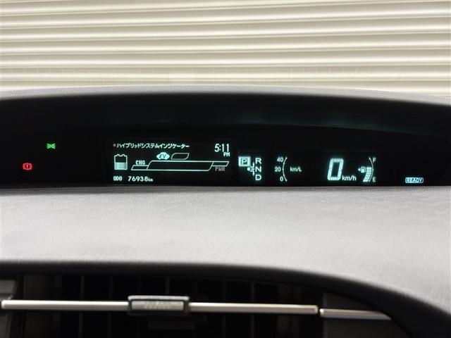 プリウス Ｇ　Ａストップ　１オーナー車　Ｒカメラ　スマ－トキ－　ＡＵＸ　パワーステアリング　エアバック　ナビ＆ＴＶ　電動パワーシート　サイドエアバック　ＡＡＣ　整備記録簿　クルコン　ＥＴＣ付　イモビライザー　ＡＷ（18枚目）