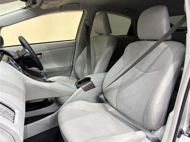 プリウス Ｓ　純正ナビ　フルセグＴＶ　ブルートゥース　ＤＶＤ再生　リヤカメラ　ＥＴＣ　スマートキー＆プッシュスタート　オートエアコン　パワーステアリング　パワーウインドウ　デュアル＆カーテンエアバッグ　ＨＩＤライト（23枚目）