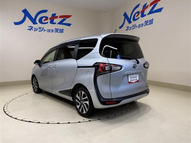 シエンタ ハイブリッド　ファンベースＧセーフティーエディション　９型純正ナビ　フルセグＴＶ　ブルートゥース　ＤＶＤ再生　全周囲カメラ　ＥＴＣ　スマートキー　オートエアコン　シートヒーター　クルーズコントロール　ＬＥＤライト　両側電動ドア　セーフティセンス　アルミ（9枚目）