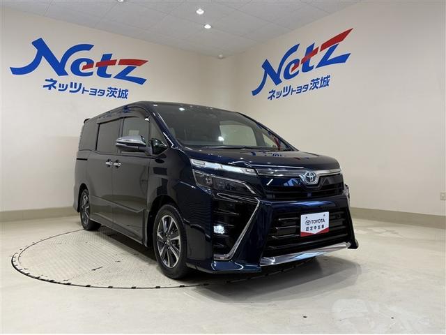 ヴォクシー ＺＳ　煌ＩＩＩ　９型純正ナビ　フルセグＴＶ　ブルートゥース　ＤＶＤ再生　後席モニター　リヤカメラ　ＥＴＣ　スマートキー　オートエアコン　クルーズコントロール　ＬＥＤライト　両側電動ドア　セーフティセンス　アルミ（5枚目）