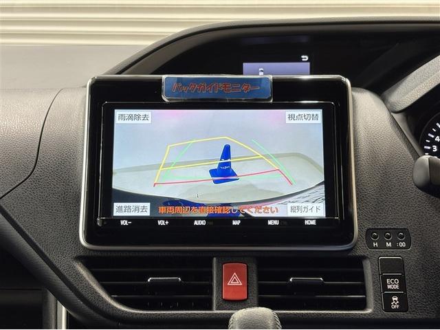ヴォクシー ＺＳ　煌ＩＩＩ　９型純正ナビ　フルセグＴＶ　ブルートゥース　ＤＶＤ再生　後席モニター　リヤカメラ　ＥＴＣ　スマートキー　オートエアコン　クルーズコントロール　ＬＥＤライト　両側電動ドア　セーフティセンス　アルミ（16枚目）