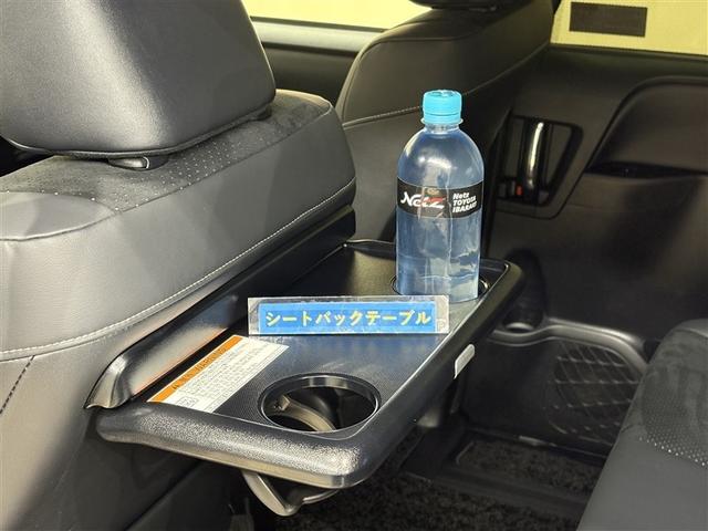 ヴォクシー ＺＳ　煌ＩＩＩ　９型純正ナビ　フルセグＴＶ　ブルートゥース　ＤＶＤ再生　後席モニター　リヤカメラ　ＥＴＣ　スマートキー　オートエアコン　クルーズコントロール　ＬＥＤライト　両側電動ドア　セーフティセンス　アルミ（27枚目）