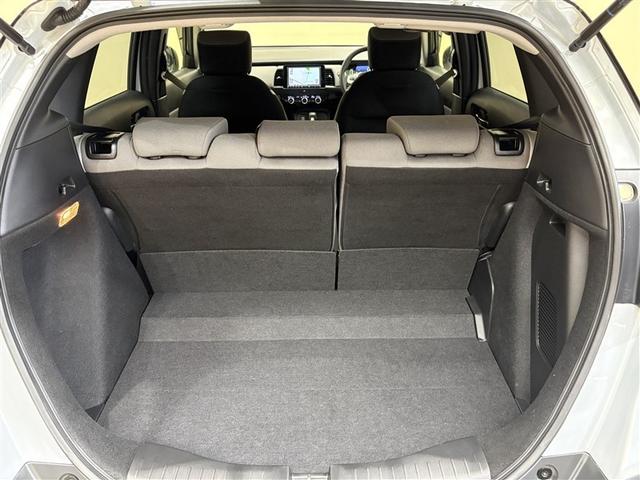 フィット ｅ：ＨＥＶクロスター　スマキー　カーテンエアバック　セキュリティーアラーム　ナビＴＶ　ＤＶＤ再生可　クルコン　ワンオーナー　ＥＴＣ装備　パワーウィンド　アルミ　ＬＥＤヘッドライト　ドラレコ付き　メモリナビ　Ｂカメラ　記録簿（27枚目）