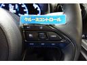 追従機能付きレーダークルーズコントロールで、前方の車両との車速に応じた車間距離を保ち、追従走行を支援します。